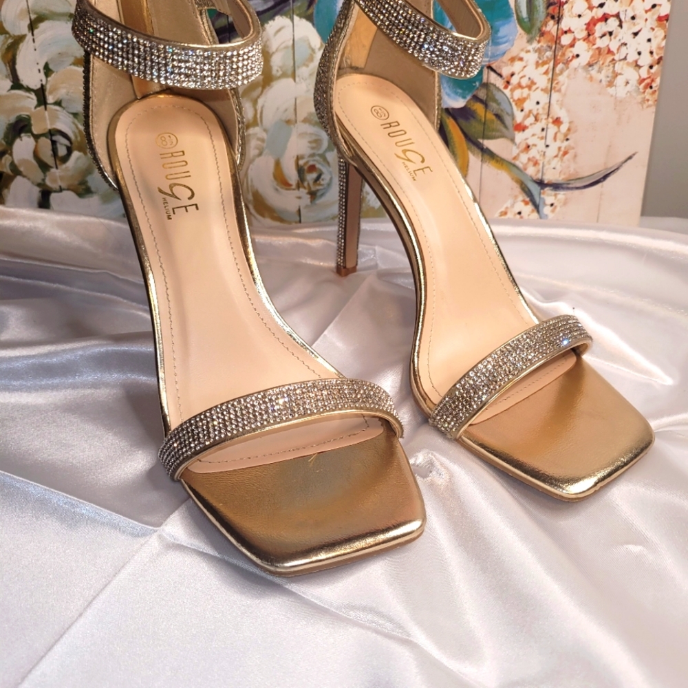 Lady heels